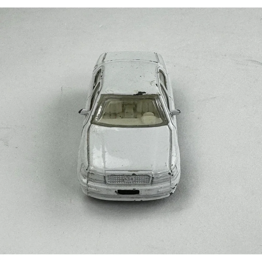 Zee‎ Toys Zyll D114 White Toyota Celsior Lexus LS400 Sedan Diecast Car Vtg 1/64